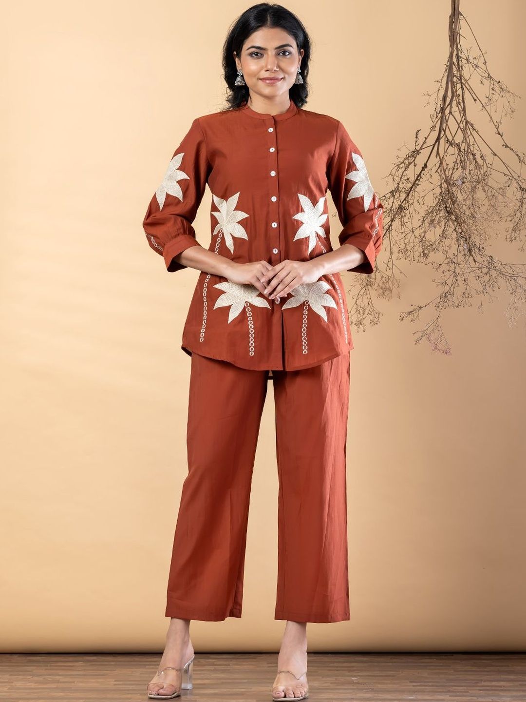 Women Regular Floral Embroidered Pure Silk Kurta with Trousers