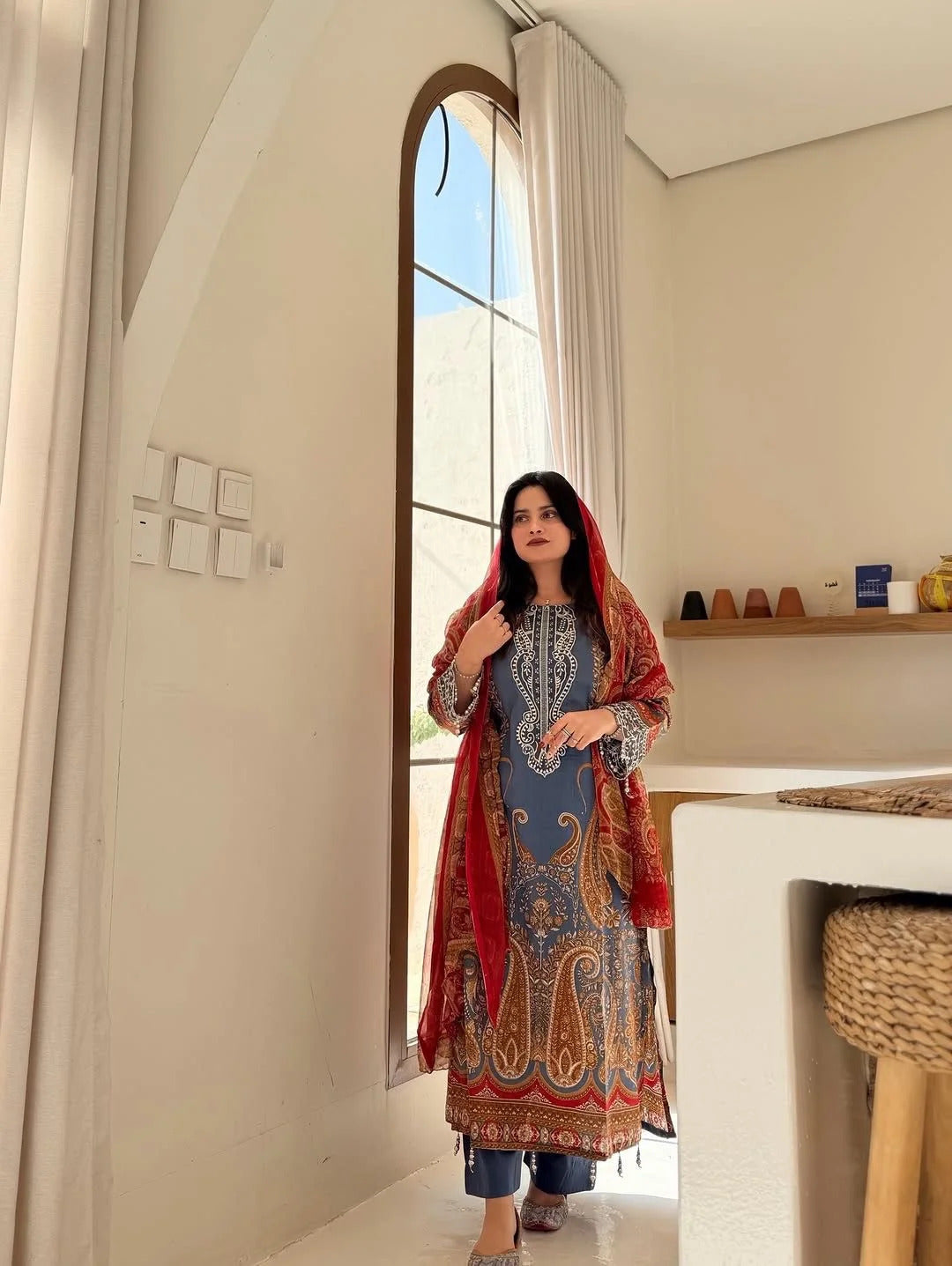 Women Regular Ethnic Printed Chinon Kurta with Trousers & Dupatta