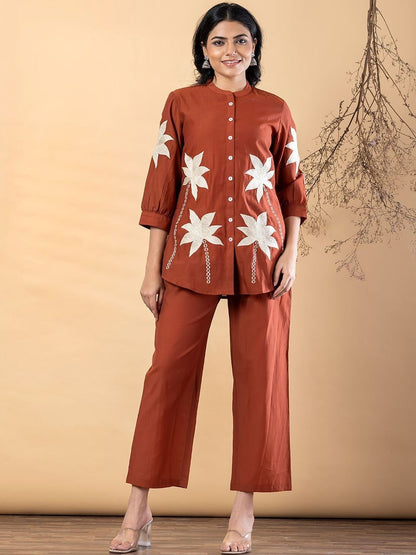 Women Regular Floral Embroidered Pure Silk Kurta with Trousers