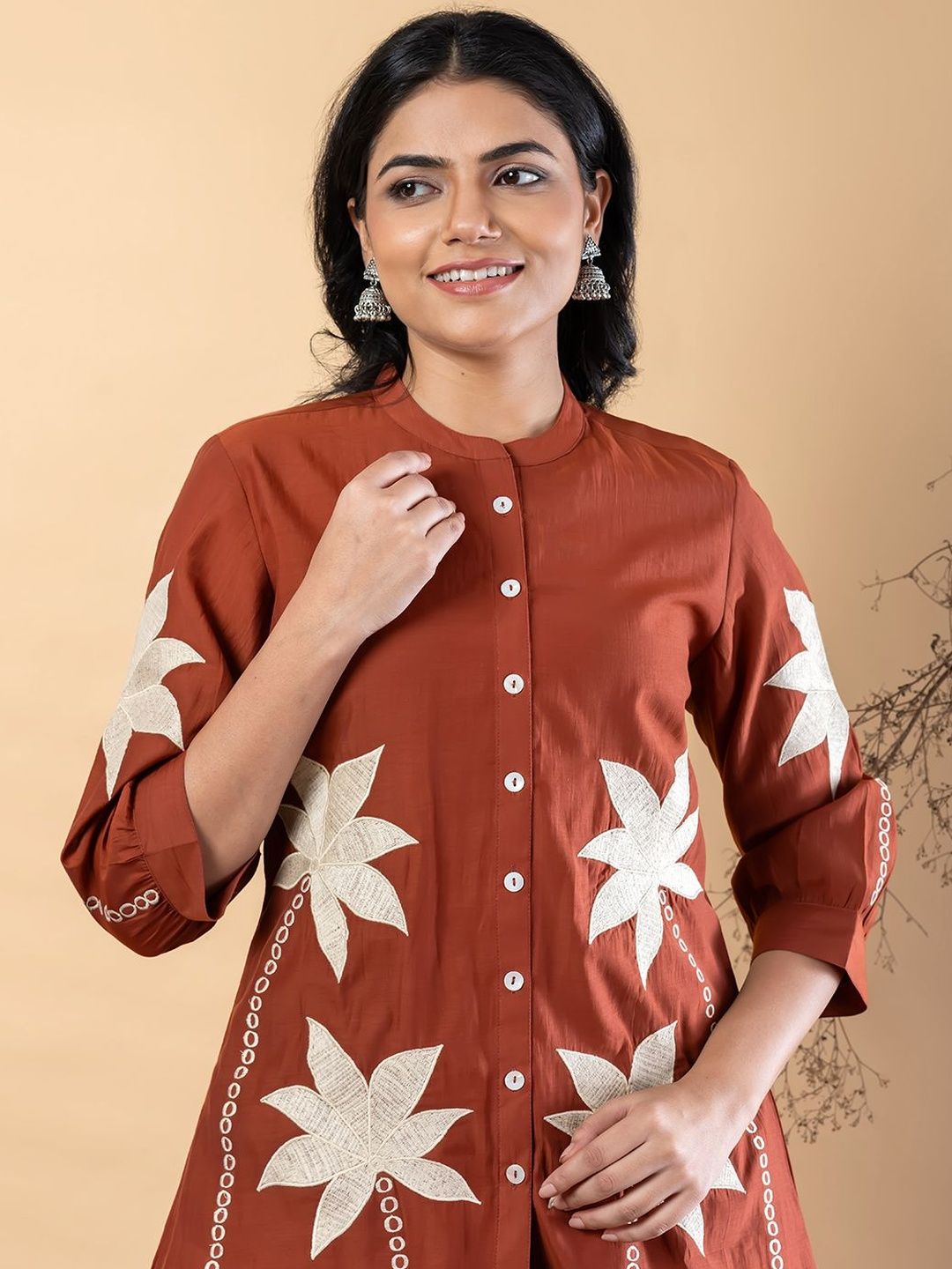 Women Regular Floral Embroidered Pure Silk Kurta with Trousers
