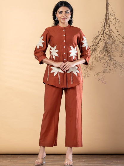 Women Regular Floral Embroidered Pure Silk Kurta with Trousers
