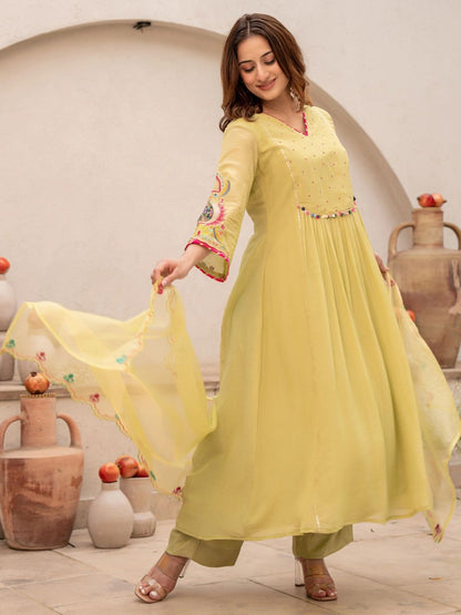 Floral Embroidered Anarkali Pant Set with Dupatta ✨