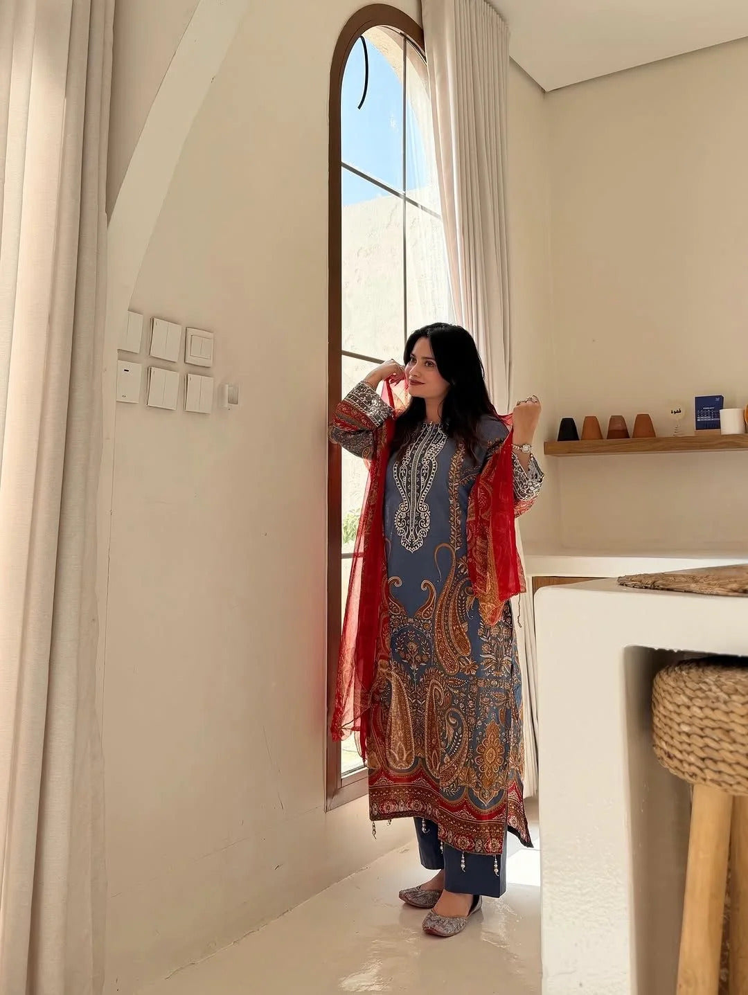 Women Regular Ethnic Printed Chinon Kurta with Trousers & Dupatta