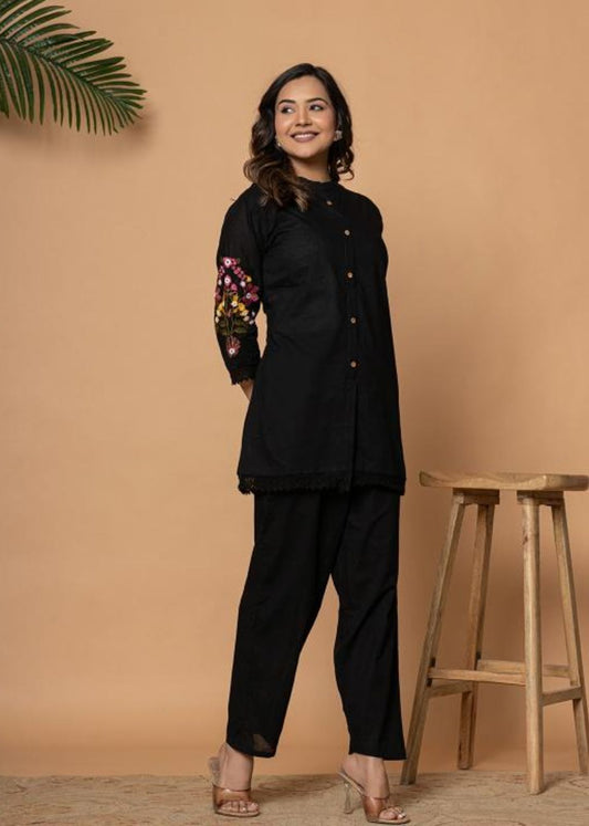 Women Floral Embroidered Pure Cotton Black Tunic with Trousers